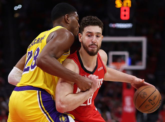 NBA首支单赛季双冠王，尼克斯两项决赛均成功战胜马刺