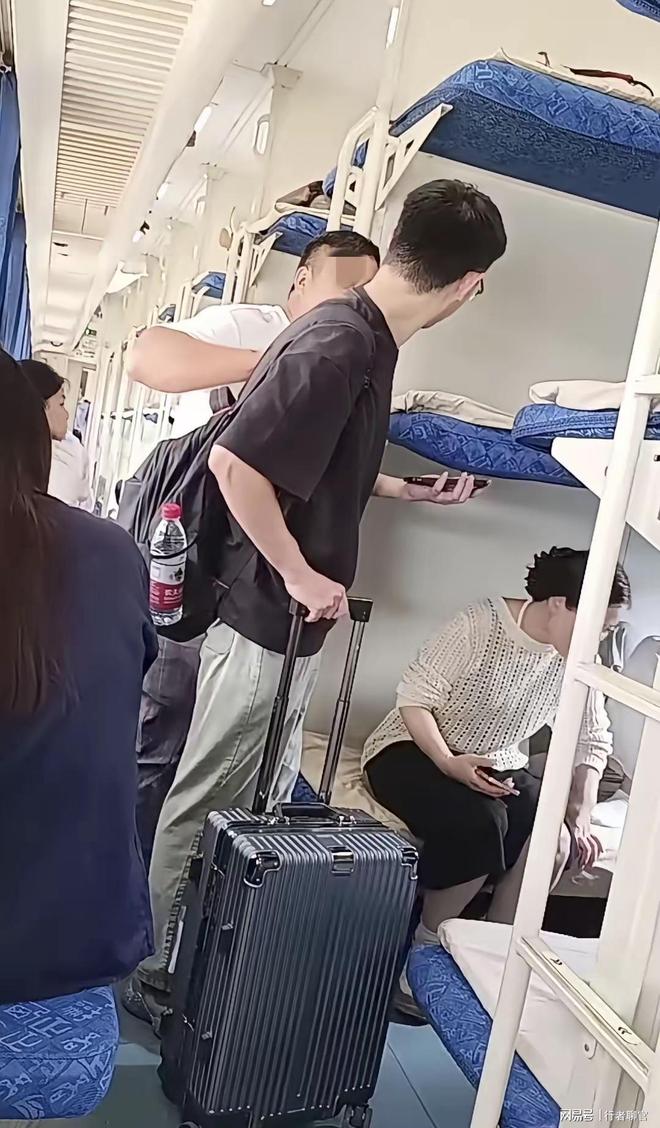40岁硬汉孔帕尼晕倒！极致工作狂：长期熬夜睡眠少 拜仁强制他休息