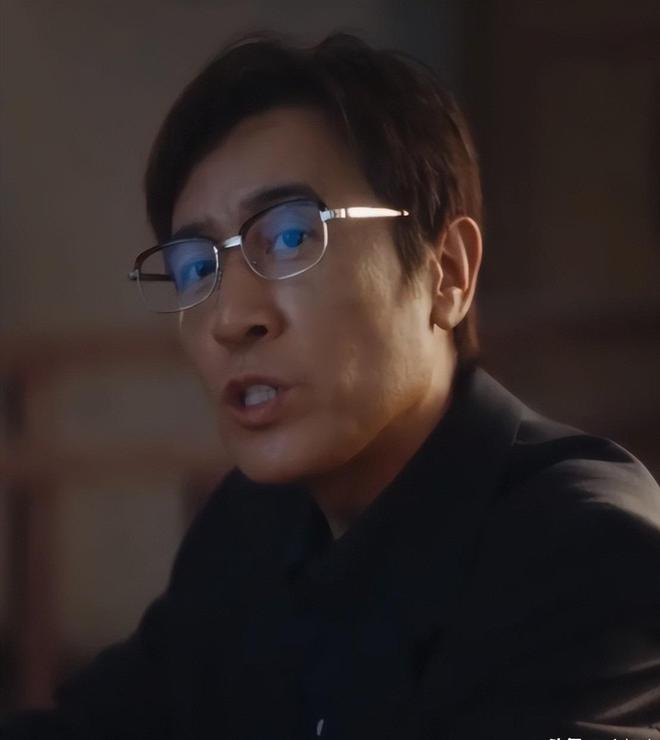 67岁富商与网红偷情九年生四胎,原配蒙在鼓里,小三竟公开炫富