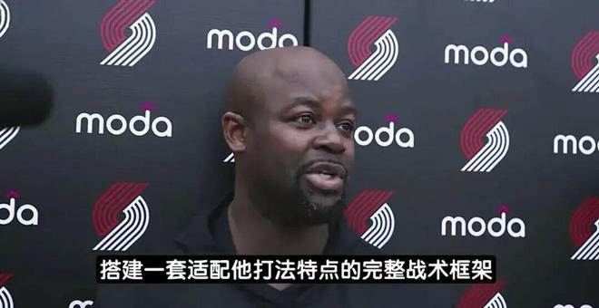 她是上海当家花旦,与前国脚分手后,如今的她与10岁女儿处成朋友